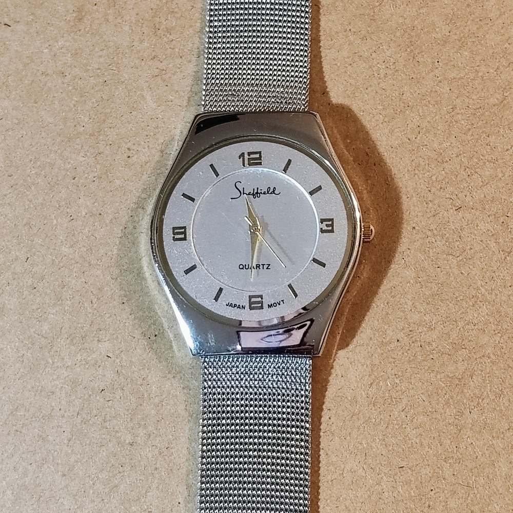 Stylish Sheffield Silver Men's Quartz Watch With Mesh Strap